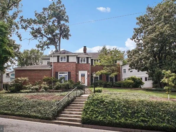 3108 Cameron Mills Rd, Alexandria, VA 22302