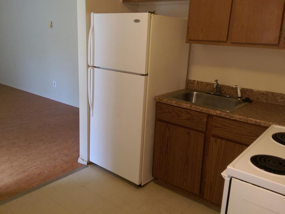 1st image of 511 Weedon St #B