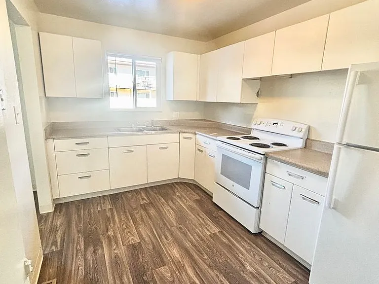 Spring Meadow Apartments — Photo 10