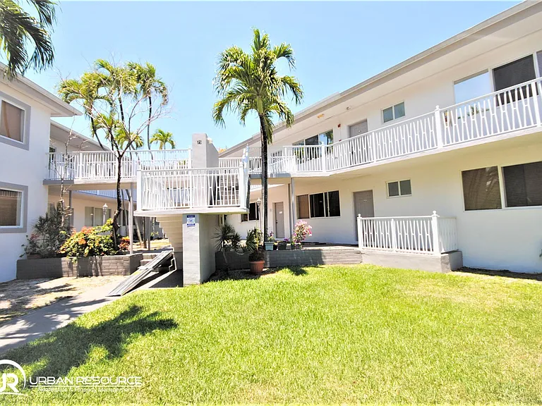 75 S Shore Dr #4B — Photo 5