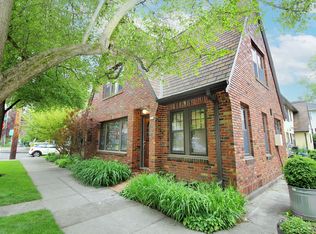 2904-2914 SE Washington St, Portland, OR 97214