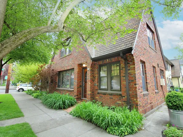 2904-2914 SE Washington St, Portland, OR 97214