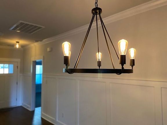 5th image of 442 Legend Oak Way