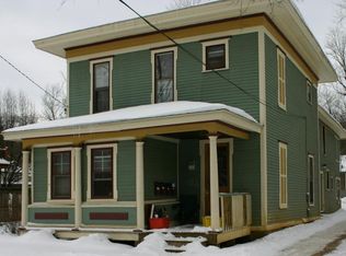 718 Locust St APT 3, Kalamazoo, MI 49007