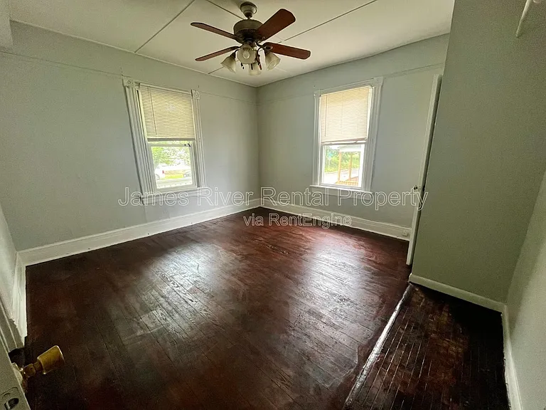 1521 Taylor St — Photo 8