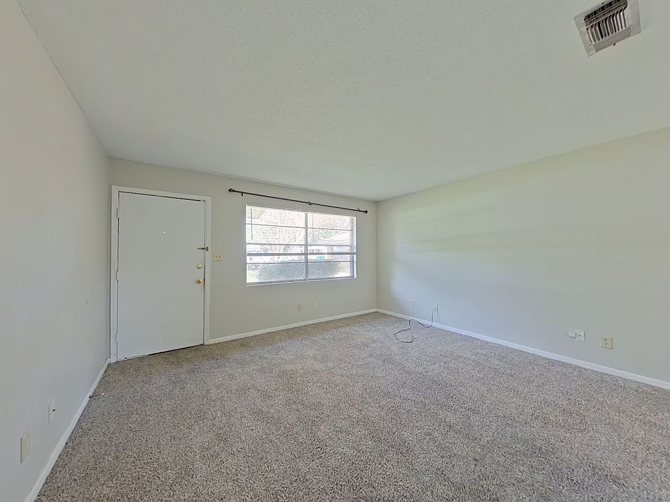 3-web-or-mls-3 Living Room-13_10302025