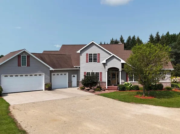 N9057 Campbell Lake Rd, Ogdensburg, WI 54962