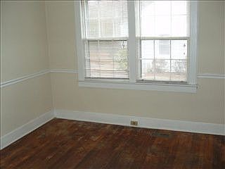 3rd image of 237 W Hillcrest Dr