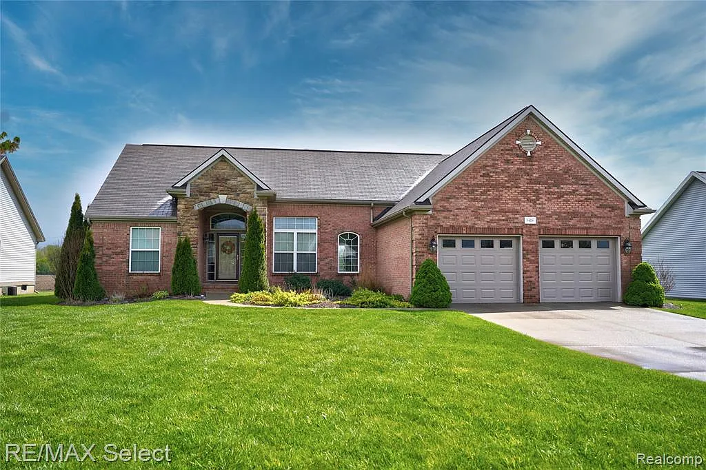 5428 Aspen Cir photo 1