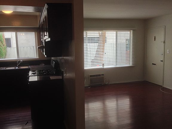 2nd image of 1432 S Bedford St APT 1