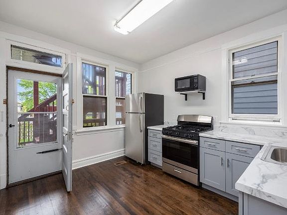 5th image of 5453 W Leland Ave APT 1