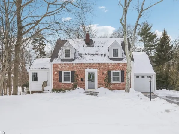 19 Linwood Ave, Midland Park Boro, NJ 07432