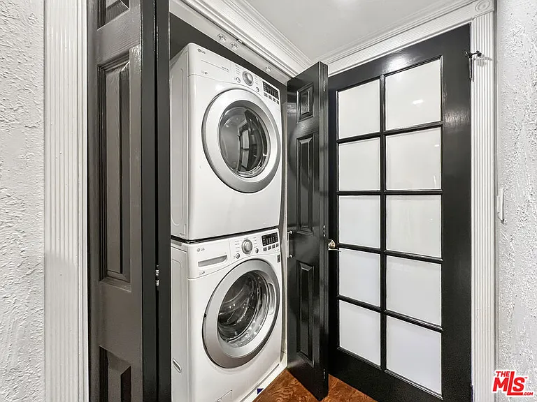 1118 Cardiff Ave #7 — Photo 36