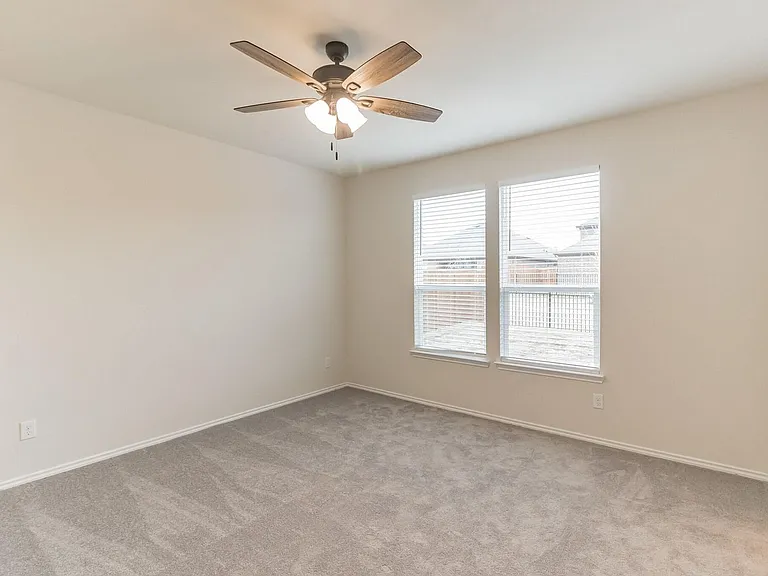 804 Cormorant St — Photo 19