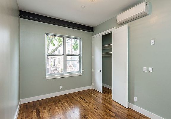 4th image of 834 Quincy St #2B
