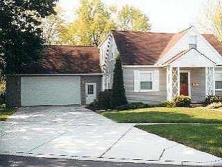 2nd image of 6915 Maplewood Ave