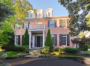 870 Sheridan Rd, Winnetka, IL 60093