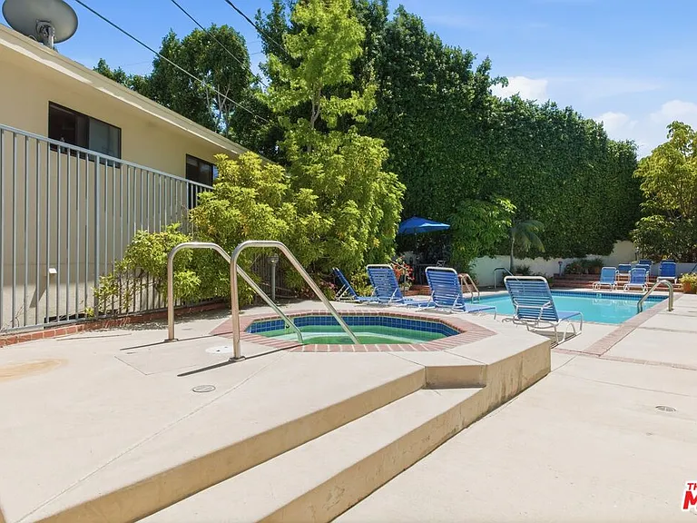 10650 Kinnard Ave #104 — Photo 11