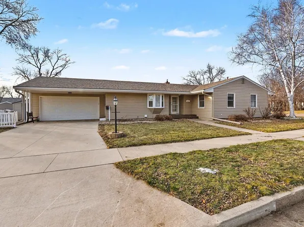 617 N Milwaukee St, Canton, SD 57013