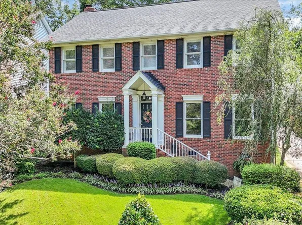 42 Oak Crest Ct, Greenville, SC 29605