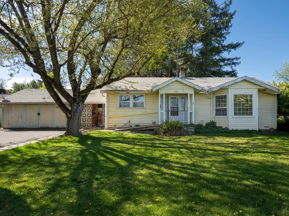 1467 S Stage Rd, Medford, OR 97501