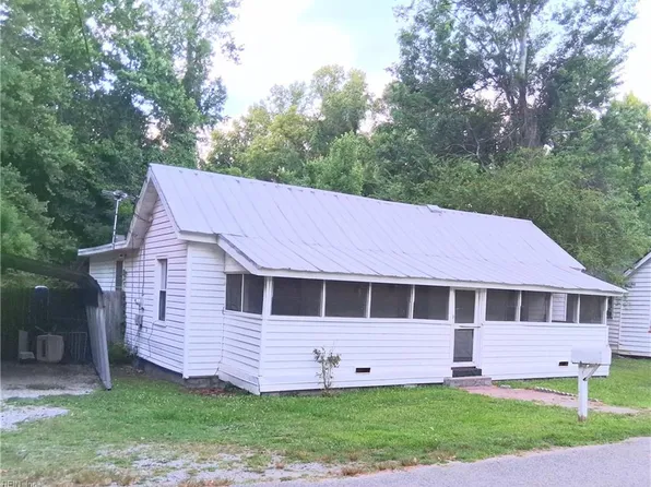 118 Sumner St, Suffolk, VA 23438
