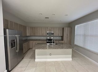20962 NW 1st Dr, Hollywood, FL 33029