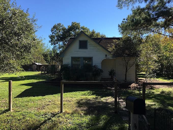 1st image of 1005 4th St