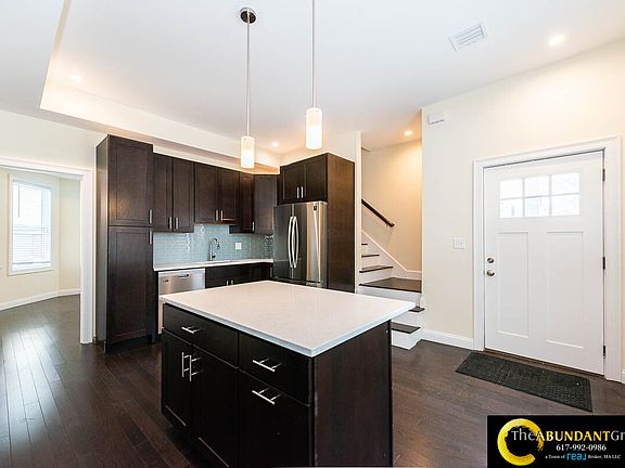 4th image of 10 Marion St #1A