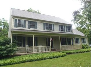 15 Woodland Heights Cir, Glen Gardner, NJ 08826