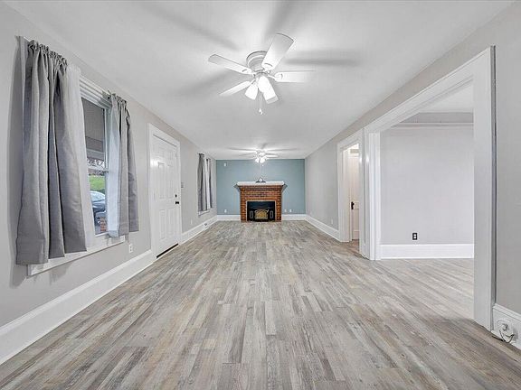 4th image of 855 E Main St