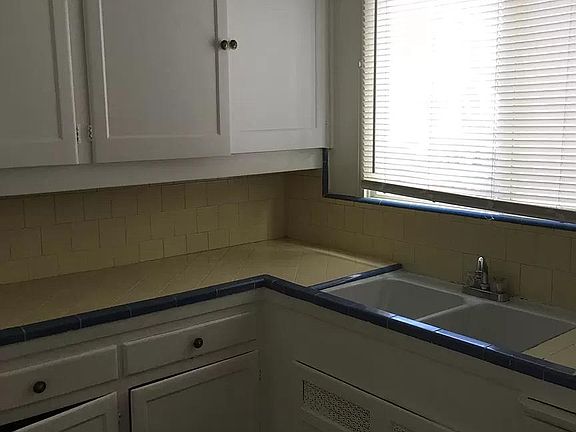 2nd image of 55 Ximeno Ave APT A