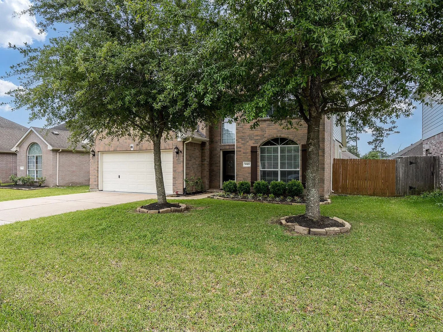 4 bed, 2.5 bath, 2267 sqft, $2,300 — Photo 3