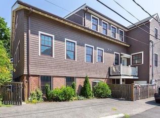 7 Ballord Pl, Cambridge, MA 02139