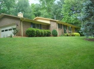 139 Woodhaven Dr, Hendersonville, NC 28739