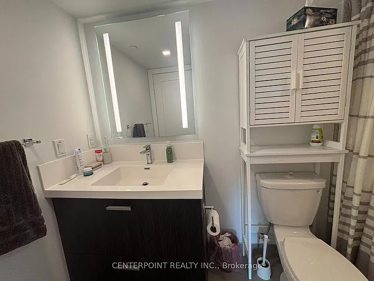 50 McCaul St #707 — Photo 7