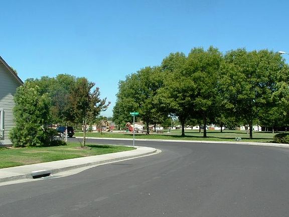 4th image of 1704 Placer Cir