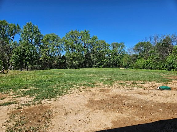 3rd image of 1088 Faulkner Rd