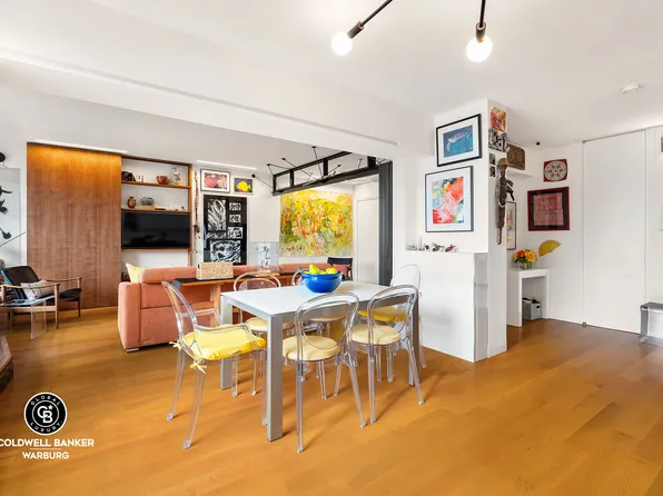 37 West 12th Street image 1 of 7