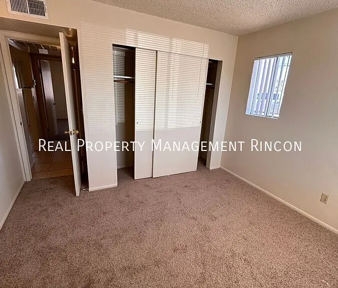1417 N El Rio Dr — Photo 9