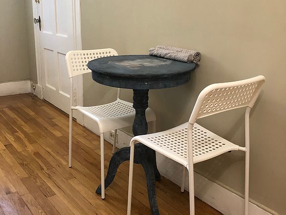 3rd image of 128 Nash St #1