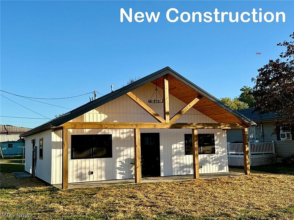 1st image of 122 N 9th St