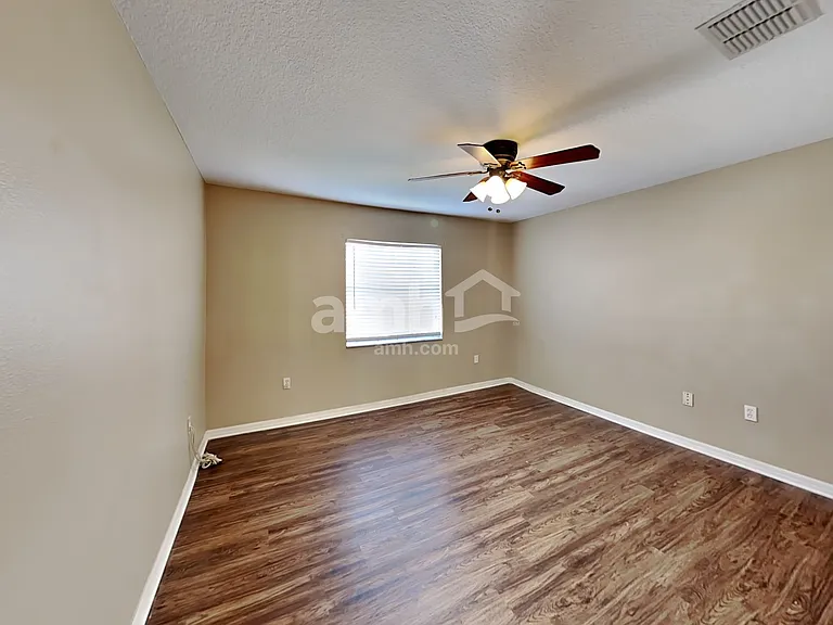 3247 Chessington Dr — Photo 14