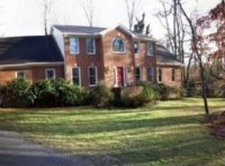 2 Ridgerock Dr, Signal Mountain, TN 37377