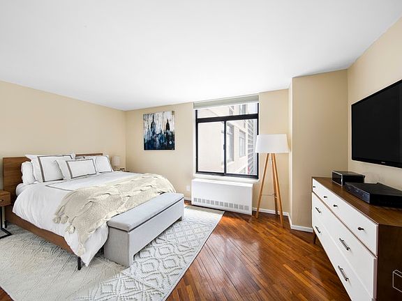 5th image of 400 E 70th St APT 801