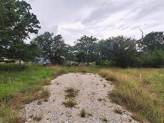 4th image of 108 Live Oak Path