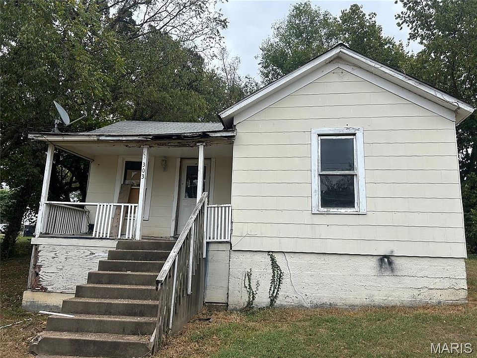 1st image of 303 Cardinal St