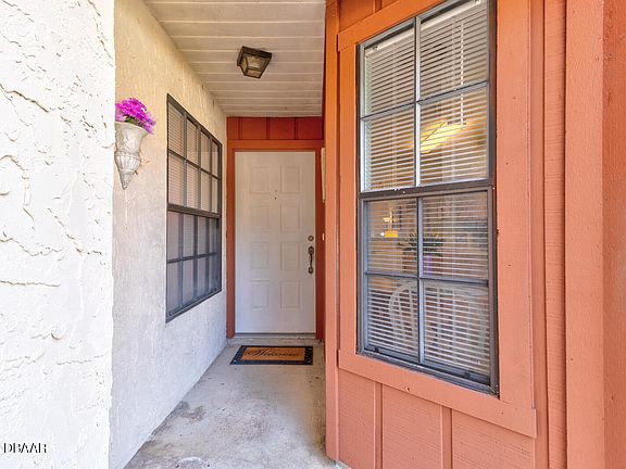 4th image of 1003 Fox Trace Ct