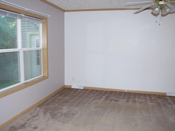 5th image of 1703 Willow Ct