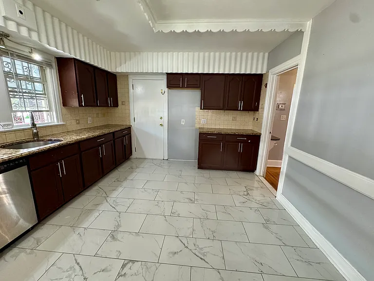28-32 Lenox Ave #1 — Photo 6